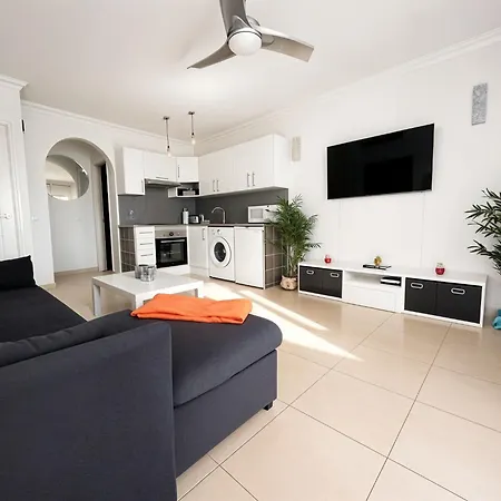 Amarilla Golf Scorpio Apartment *