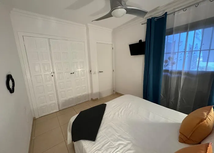 Amarilla Golf Scorpio Apartment *